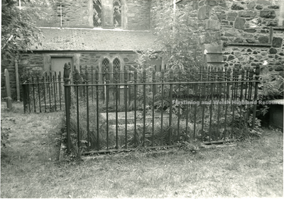 Grave of CE Spooner, Beddgelert Churchyard, photo 1985
