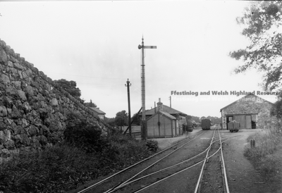 Dinas Junction, (LNWR Station left hand).