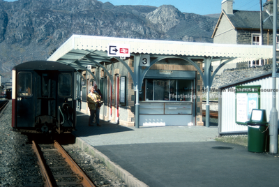 Blaenau Ffestiniog Central Station with Carriage 119