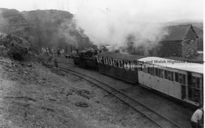 FRS AGM train arriving at Tan y Bwlch with Taliesin (II).