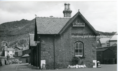 Duffws Station Buildings disused and converted to public toilets, 1949.