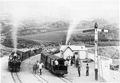 Bedford - Trains crossing at Tan y Bwlch. Version 2